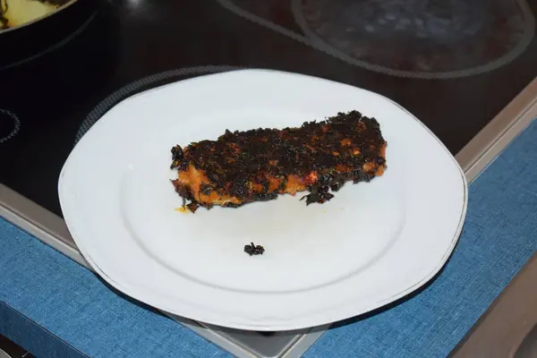 Lezzetli ve sağlıklı yiyecekler, sebze koçanlı balık fileto.