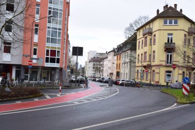 Frankfurt 'ta eski bir sokak köşesi, doğu yakası.