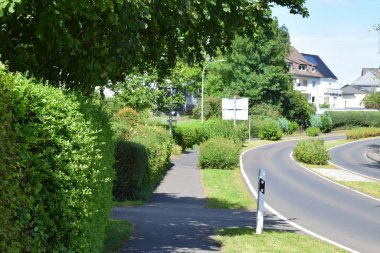 Küçük bir kasabada bulvar