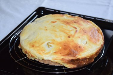 Kremalı cheesecake Pastayı ezdi