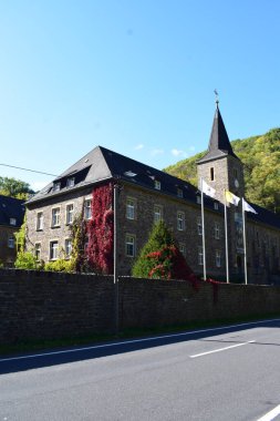 Maria Engelport manastırı, ön ve güney tarafı.