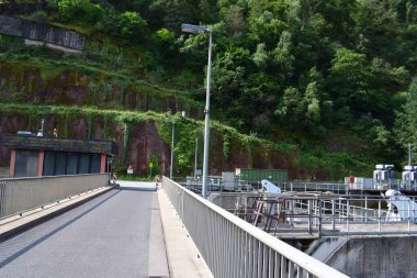 river lock and sluice system of the Saar at Mettlach, dam top street clipart