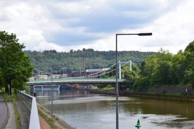 Saar nehrindeki kayalıklar