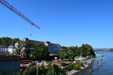 Schloss Koblenz 'de bir inşaat alanı görüntüle,