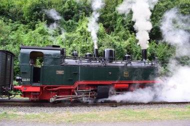 buhar makinası demiryolunda