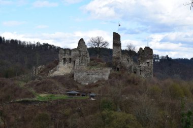 Westerwald 'daki kale Isenburg' u harap etti.