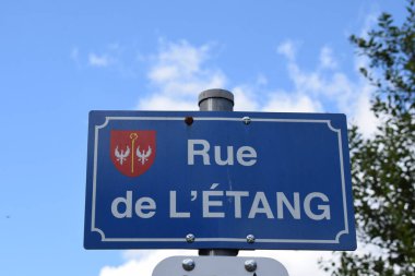 Sokak adı, Rue de l 'etang.