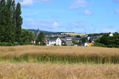 Güzel köy manzarası Thur, Eifel