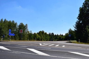 Otoban girdisi olan yol