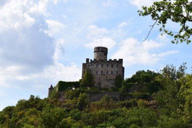 kare şeklinde kale Burg Pyrmont