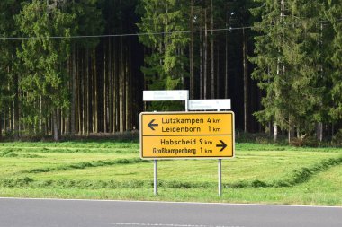 Eifel 'de yol işareti