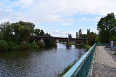 Sarreguemines 'de, köprülerle Sarre