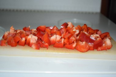 Taze kesilmiş kırmızı biber