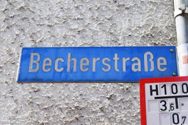 Almanya 'da sokak tabelası, Becherstrae