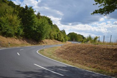 Kırsalda yol