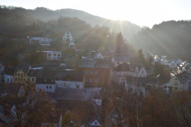 Şehrin üzerinde güzel bir gün batımı