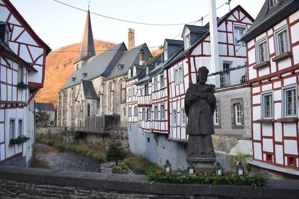 Monreal 'in eski kasabası