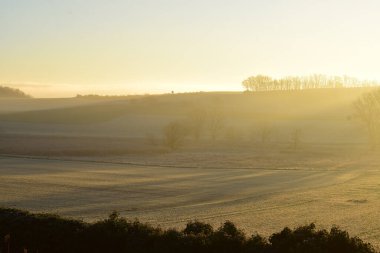 Sabah gündoğumu kırsal kesimde