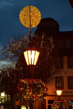 Geceleyin Noel ışıkları