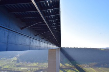 Moseltalbrueckee, Almanya 'nın Mosel Vadisi' ndeki A61 otobanının uzun köprüsü.