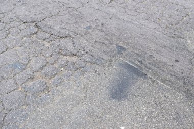 Şehirdeki yol hasarı