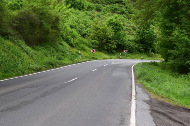 Kırsalda boş bir yol