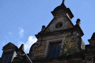 Şehrin güzel mimarisi.