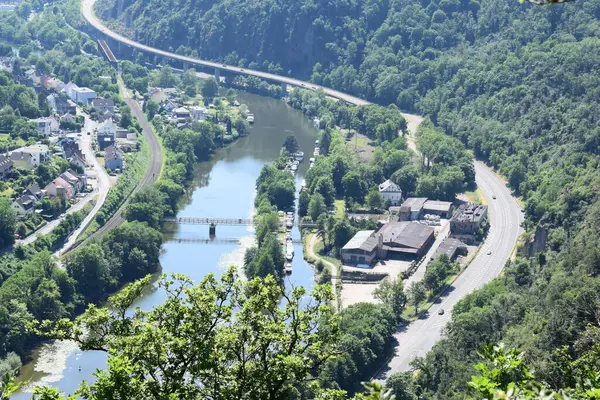 Lahnstein Lahn vadisinin sonunda, Ren nehrinde.