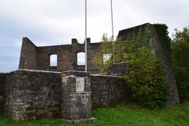 ruins of an ancient castle in the Eifel in Germany, Burg Ulmen clipart