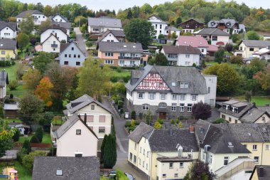 Sonbaharda küçük bir kasaba Ulmen