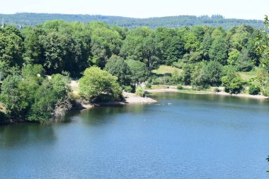 Caldera Gölü Ulmener Maar Eifel, Almanya