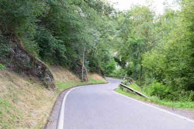 Kırsalda yol