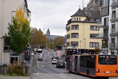 Sonbahar aylarında Koblenz 'de şehir caddesi