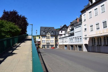 Zell an der Mosel şehri, ana cadde.