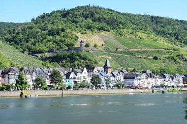 Güzel Zell an der Mosel manzarası