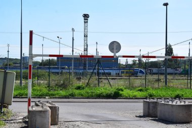 Limandaki bir tren istasyonunun görüntüsü