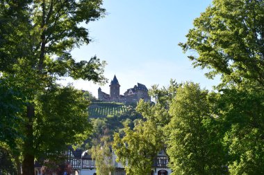 view of the old town Bacharach, Stahleck clipart