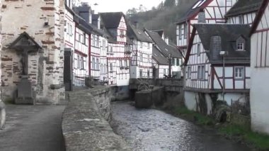 Elz ile Eifel 'de Monreal
