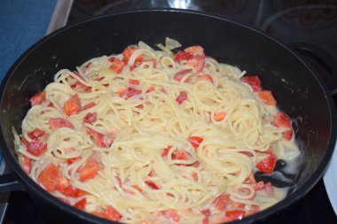 Domates soslu spagetti.