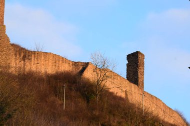 castle ruin above Monreal, Lwenburg clipart