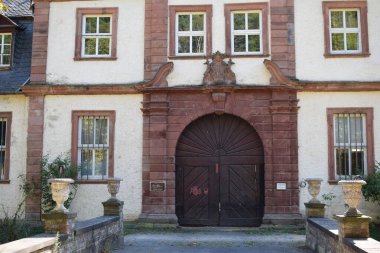 Sinzig, Ren yakınlarında Schloss Ahrenthal