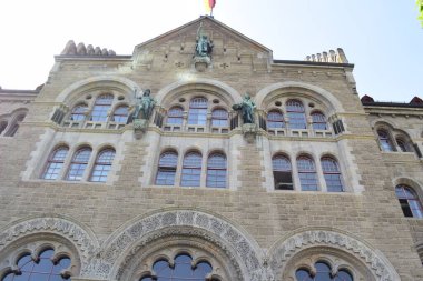 Ren kıyısındaki Koblenz Adliyesi