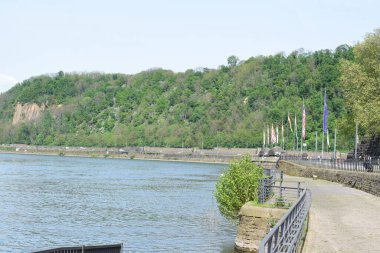 Alman Eck, Mosel tarafında.