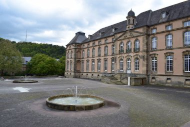 Reichsabtei Echternach, Lüksemburg 'da eski bir anıt.