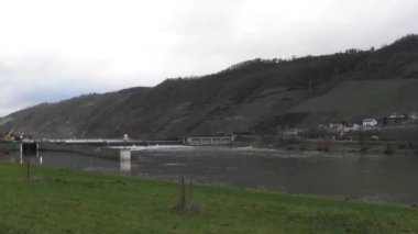 Nehir kilidi Mueden, Almanya 'da Mosel