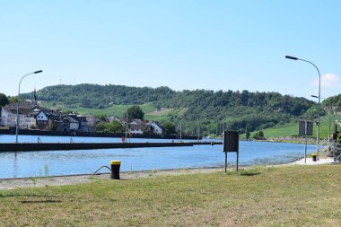 Grevenmacher 'da, su yatağının yukarısında.