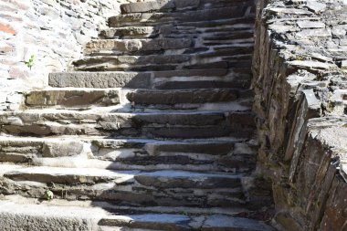 Şehir duvarındaki merdiven.