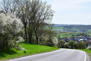 Alman ülkesinde bahar geldi.