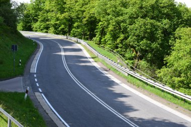 Yaz aylarında güzel yol