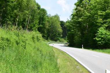 Dağlarda güzel yol